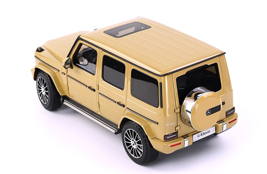1/18 Minichamps Mercedes-Benz Mercedes G-Class G500 W463 (Yellow