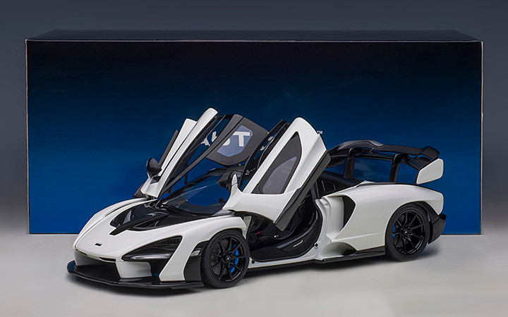 1/18 AUTOart McLaren Senna (Vision Pure White) Car Model