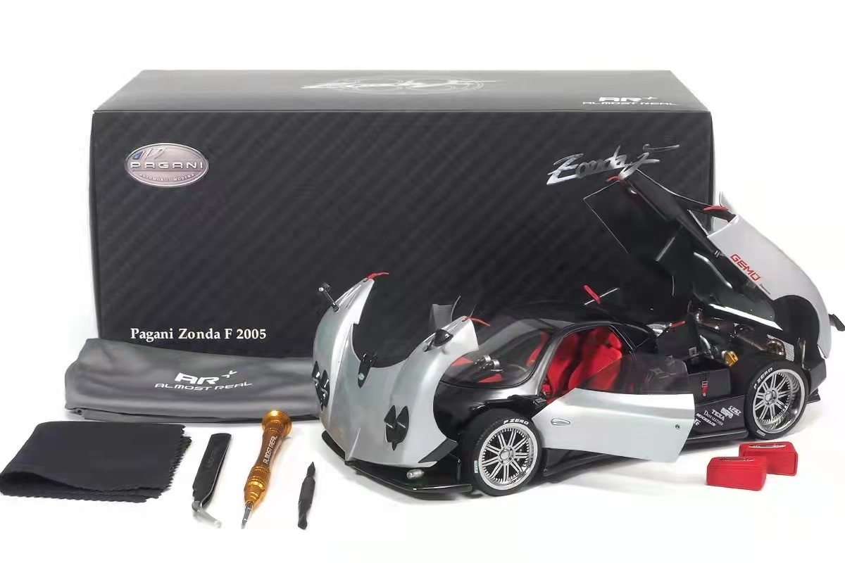 1/18 Almost Real パガーニ ゾンダ F 2005 Almost Real Pagani Zonda F