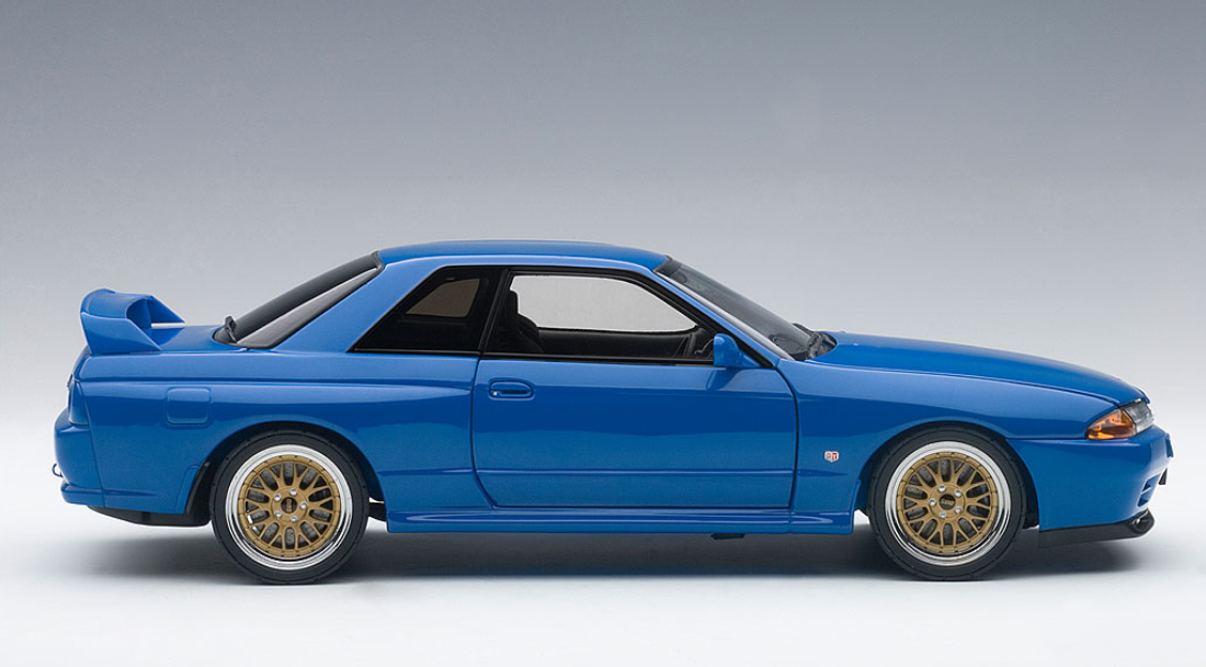 1/18 AUTOart NISSAN SKYLINE GT-R GTR (R32) V-SPEC II TUNED VERSION