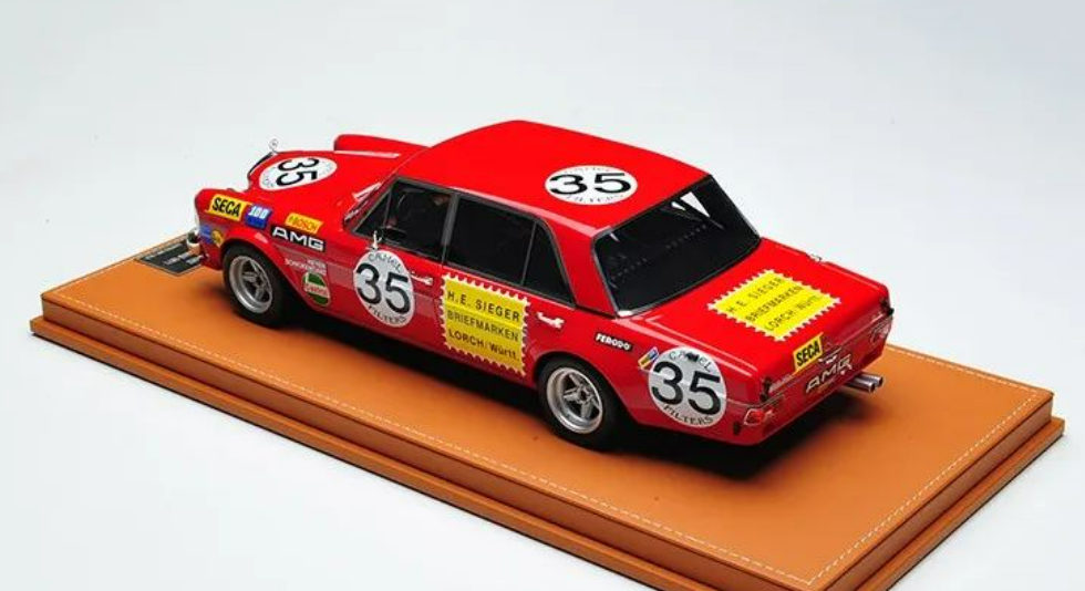 1/18 GOC Mercedes-Benz AMG 300 SEL W109 #35 Resin Car Model