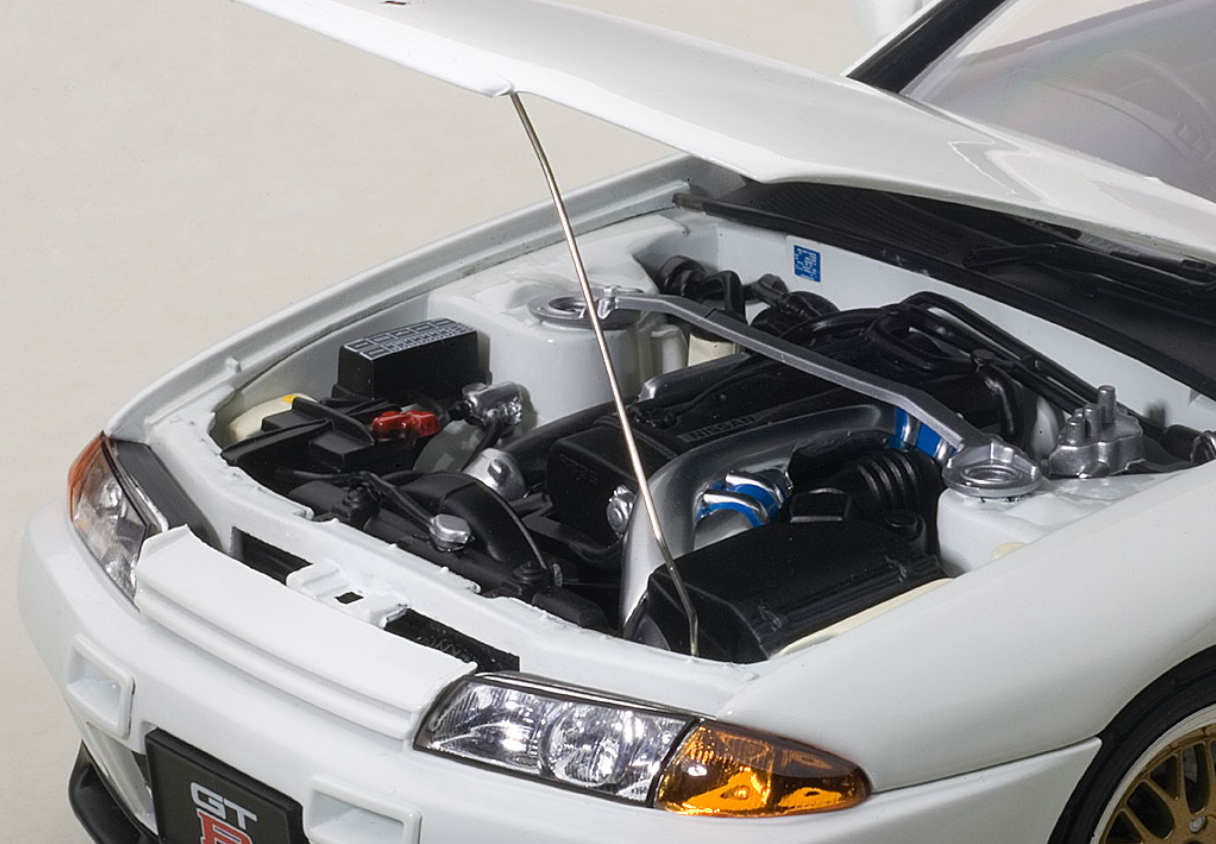 1/18 AUTOart Nissan Skyline GT-R GTR (R32) V-SPEC II Tuned Version