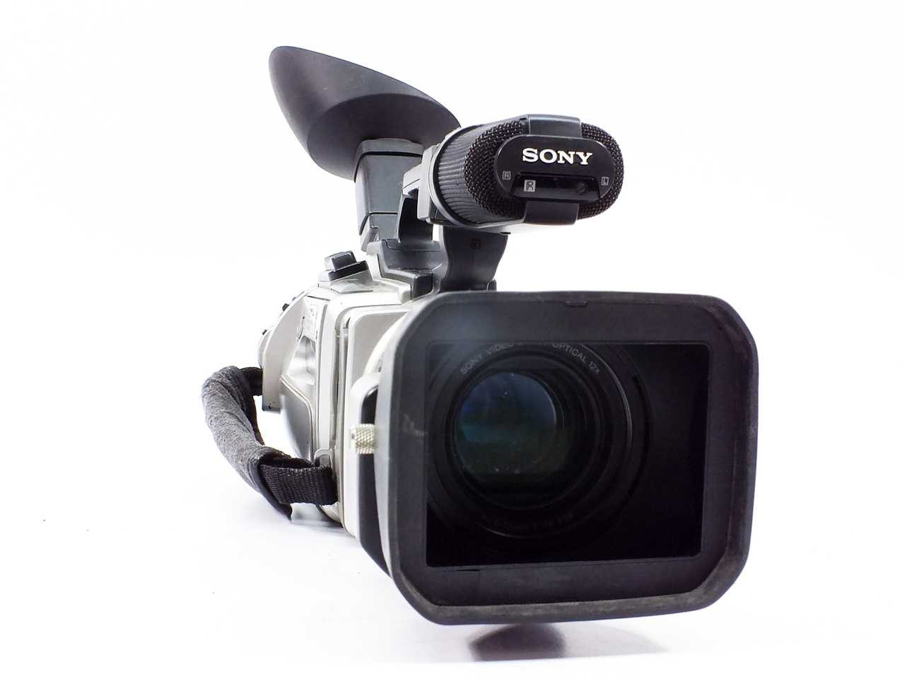 Sony DCR-VX2000 Digital Handycam