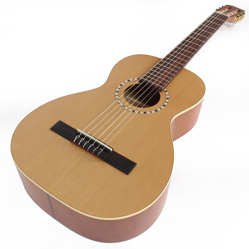 Art & Lutherie Ami Nylon Cedar Acoustic Guitar w/ Gigbag | Cream
