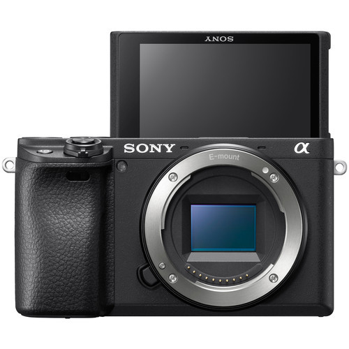 Sony Alpha a6400 Mirrorless Camera with 18-135mm Lens