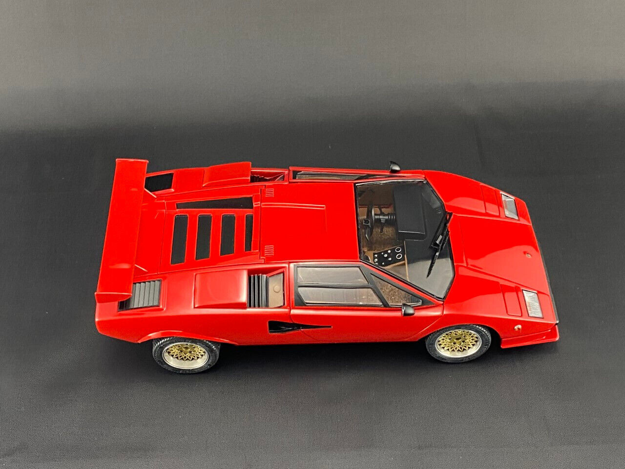Fujimi 1/24 Lamborghini Countach LP500R Plastic Model Kit