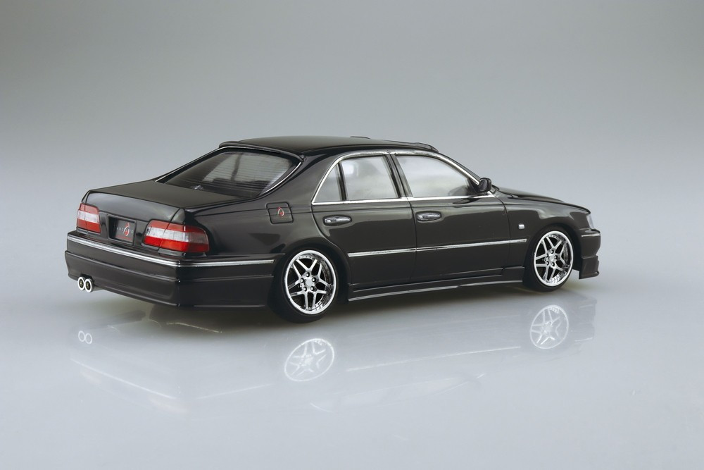 Aoshima 1/24 NISSAN ANCELTION Y33 CIMA Plastic Model Kit