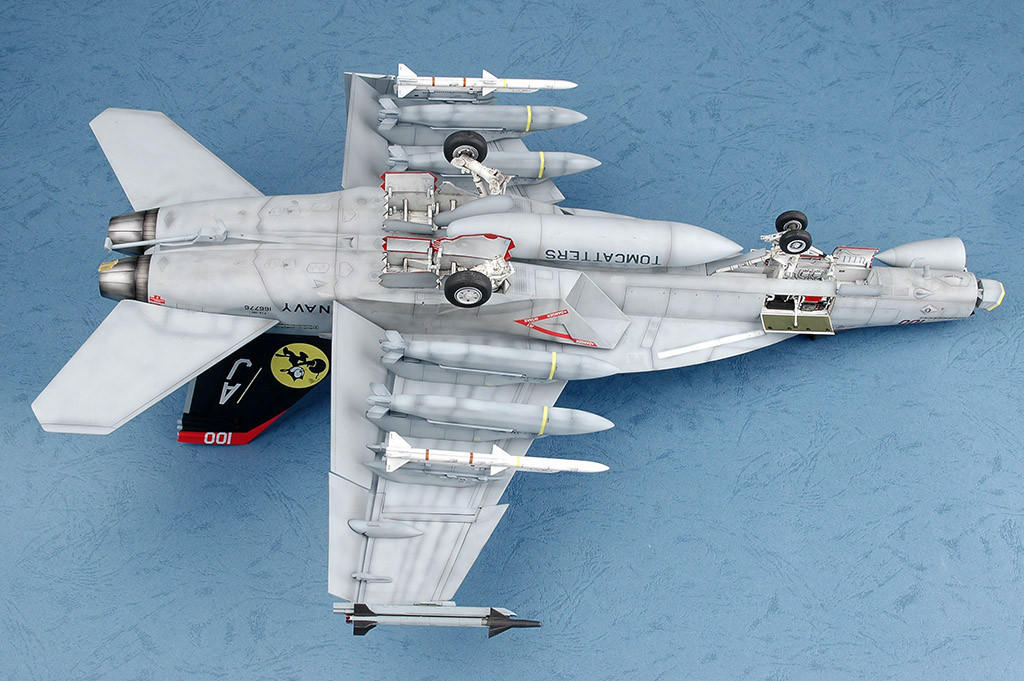 1/32 Trumpeter F/A18E Super Hornet Fighter - Squadron.com