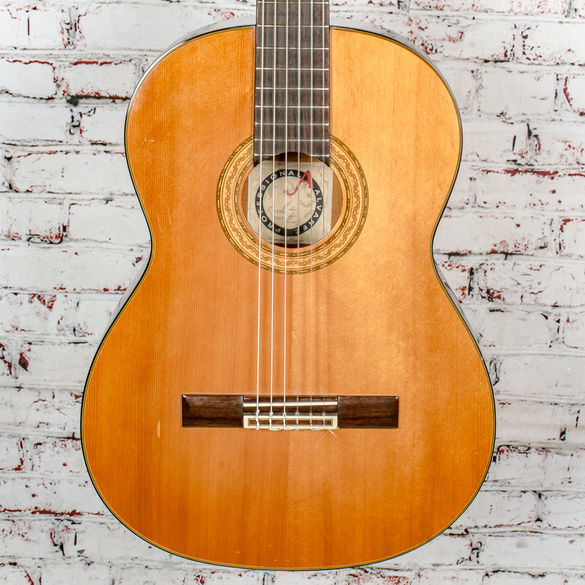 Alvarez - 5009 - Classical Acoustic Guitar, Natural - x3548 - USED