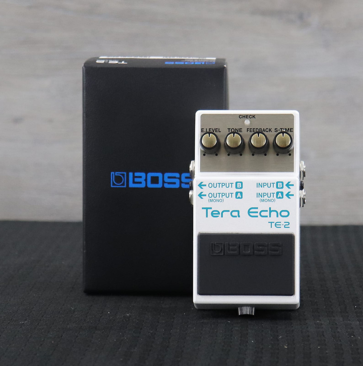 Boss TE-2 Tera Echo White - K&S Music Center LLC