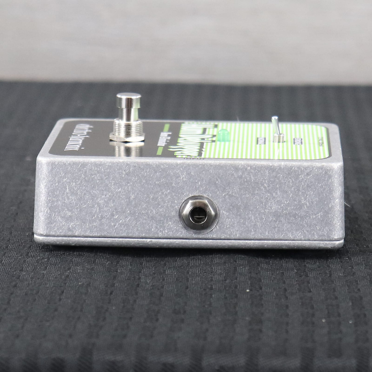 Electro-Harmonix Hum Debugger Hum Eliminator Green / Black - K&S