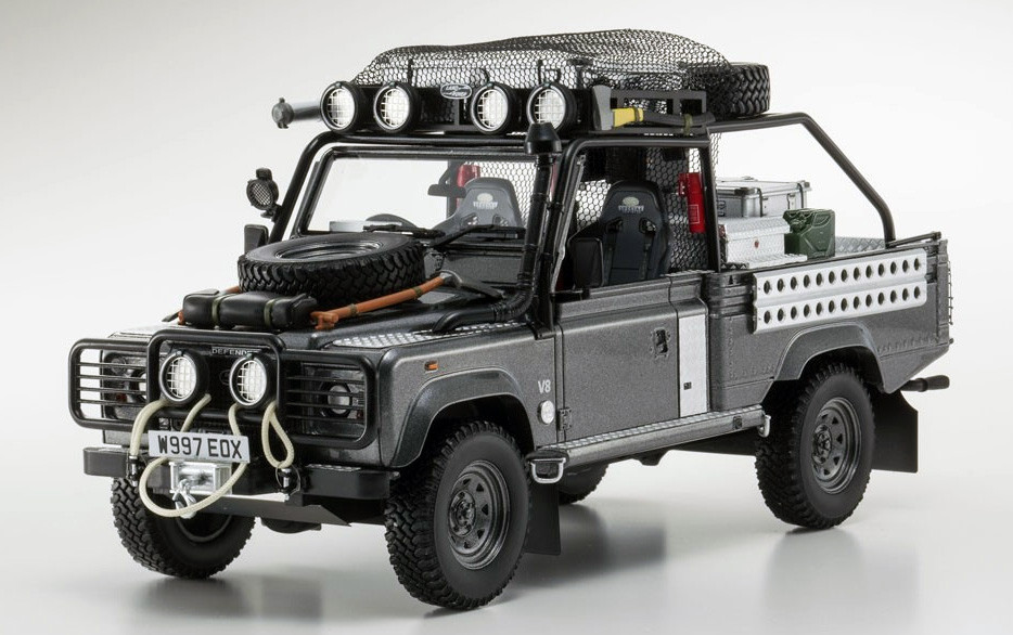 Kyosho 1:18 Land Rover Defender Tomb Raider Movie Edition