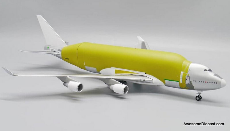 JC Wings 1:200 Boeing 747-400LCF Dreamlifter ( Bare Metal Version)
