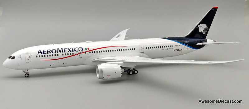 Boeing 787-9 Dream Liner: AeroMexico (Reg #N748AM) 1:200 Diecast