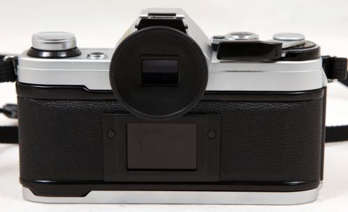 Explore the Canon AE-1: A 35mm Film SLR Camera with Manual Focus