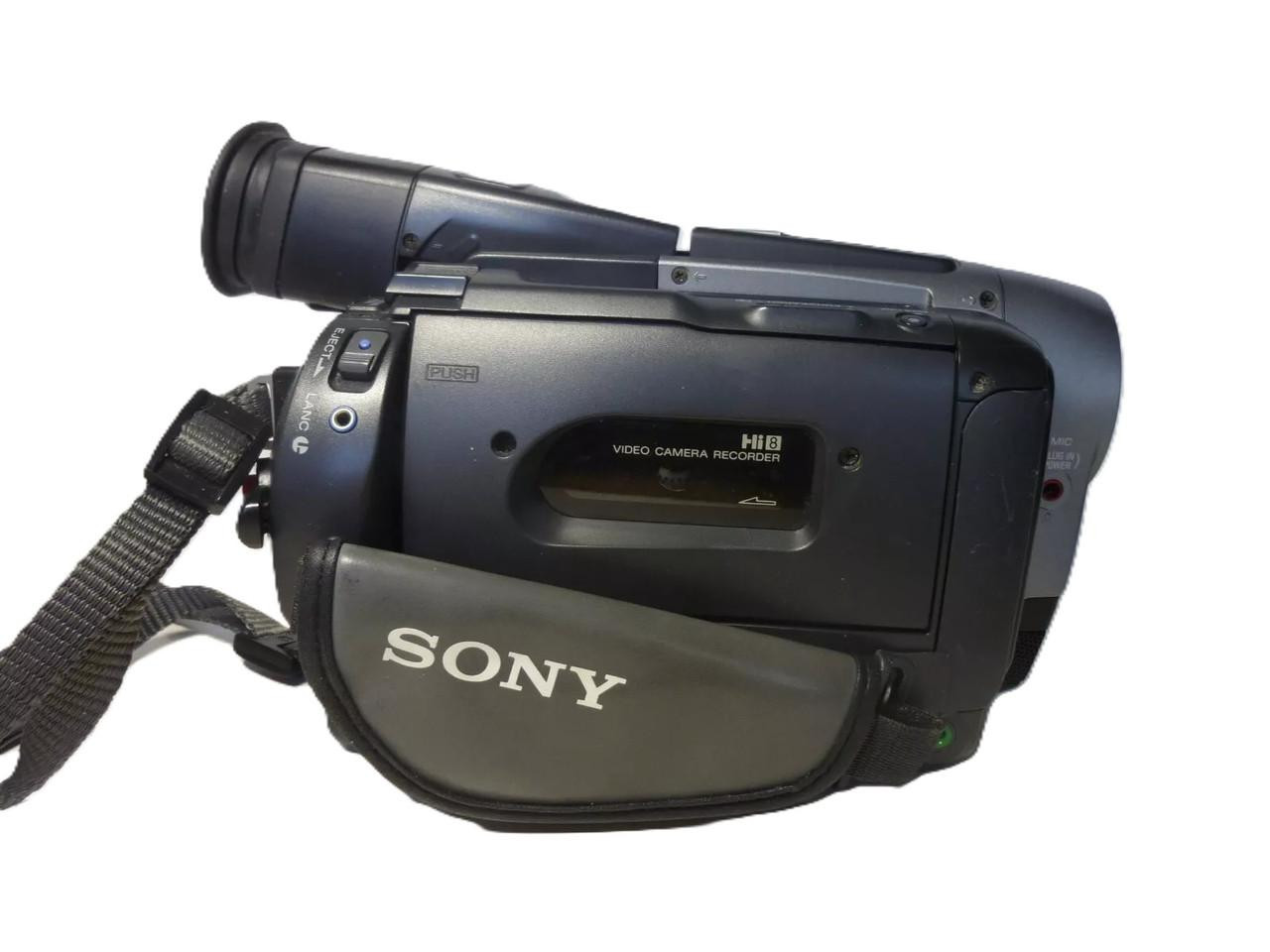 Sony CCD-TRV72 Hi8 Handycam Camcorder – 360x Digital Zoom