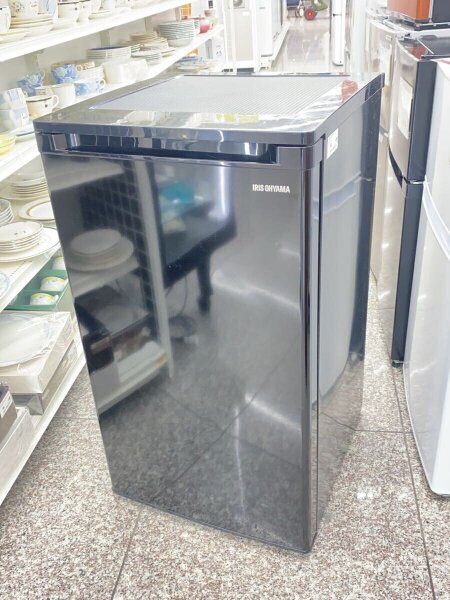 IRIS OHYAMA(アイリスオーヤマ) / 冷凍庫 IUSD-6B-B | 中古品の販売