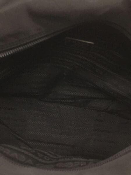 PRADA(プラダ) / 三角プレートロゴナイロントート/ナイロン/BLK/プラダ