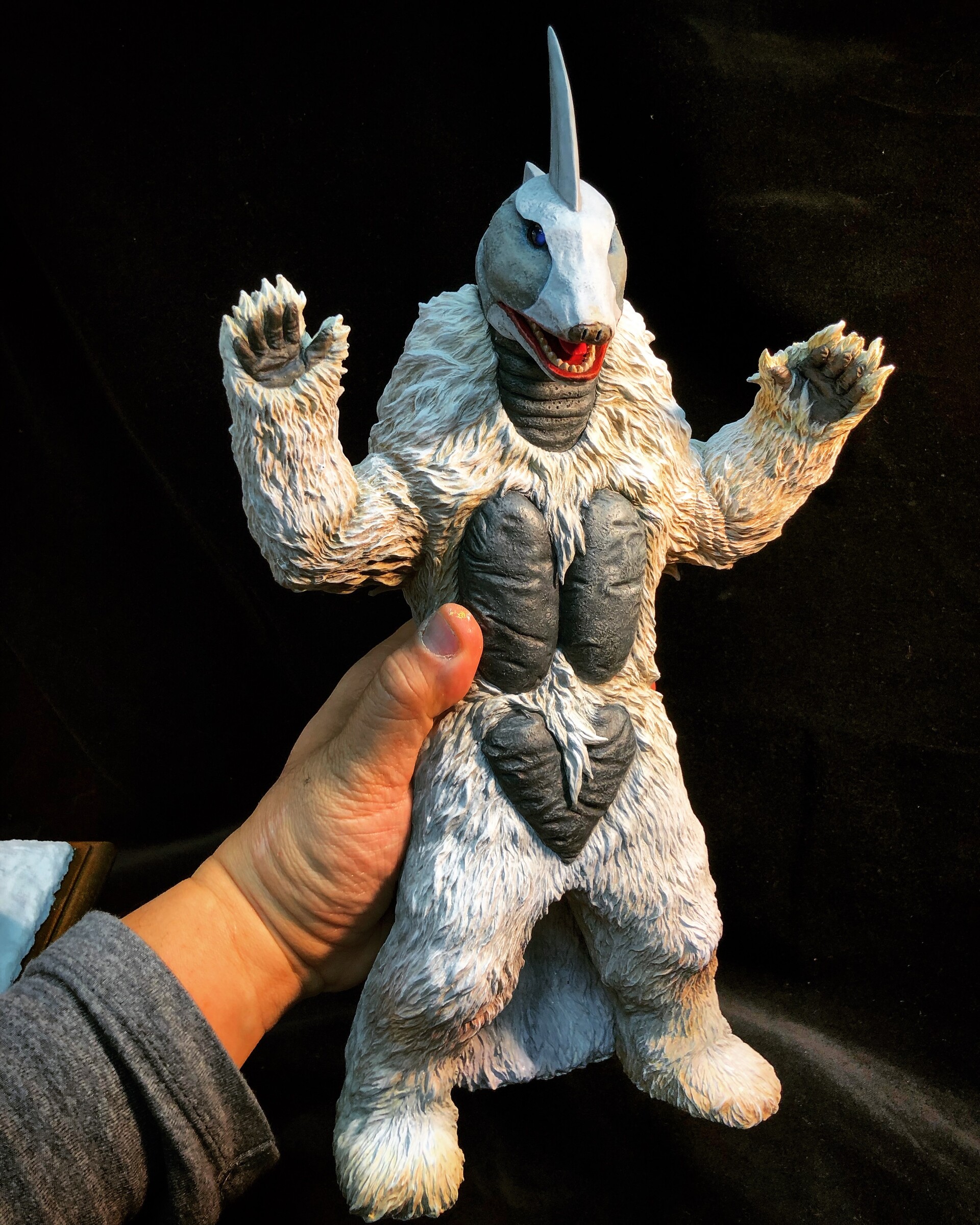 Bob Yu - 雪女怪獣スノーゴン Snowgon