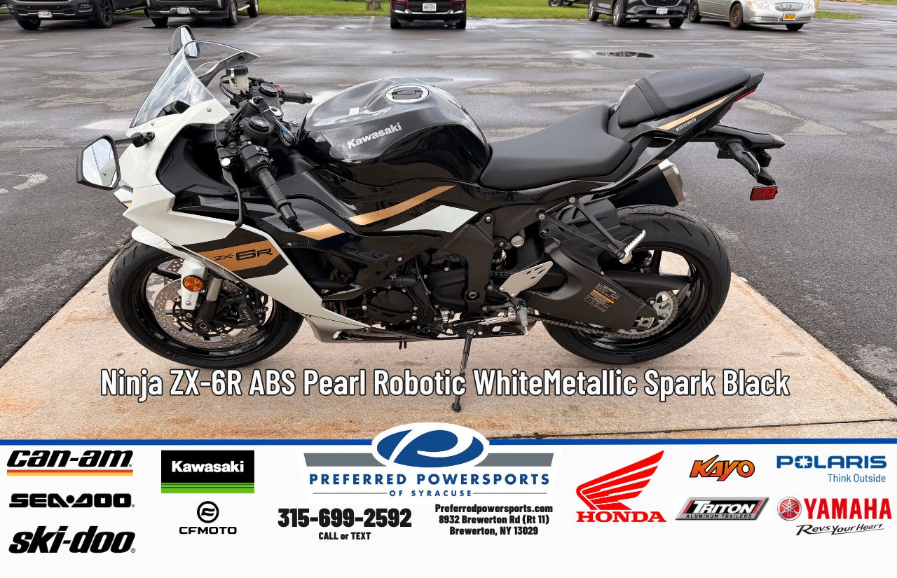 2026 Kawasaki Ninja ZX-6R ABS Pearl Robotic White/Metallic Spark