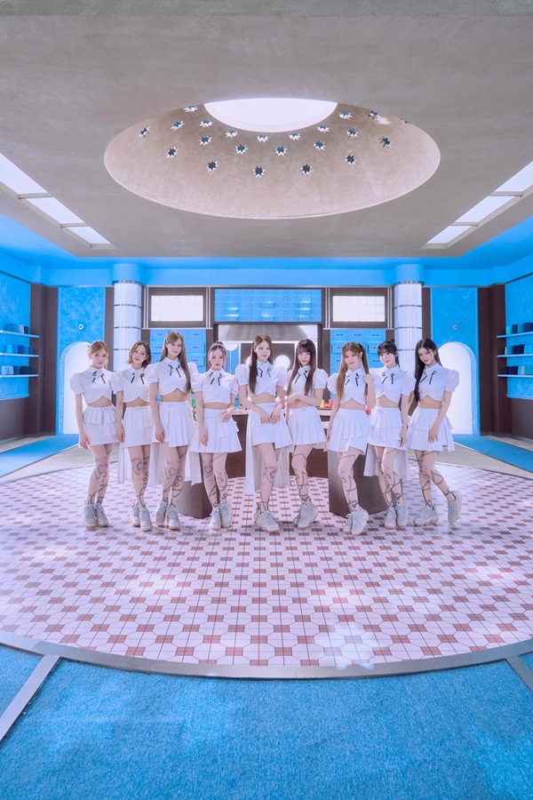 NiziU、ライヴBlu-ray『NiziU Live with U 2024-2025 “AWAKE”』8月20日