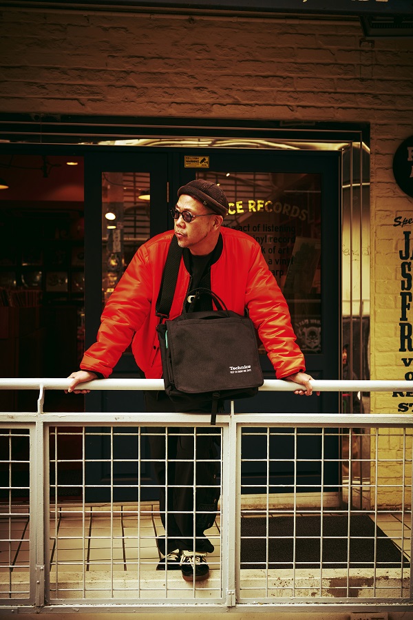 DJ MURO監修、Manhattan PortageとTechnicsのコラボアイテム！ - TOWER