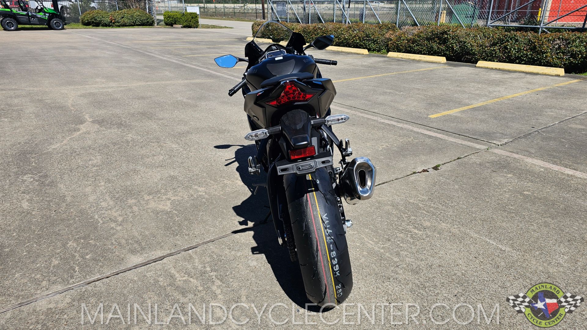 New 2025 Kawasaki Ninja ZX-10R Metallic Flat Spark Black / Ebony