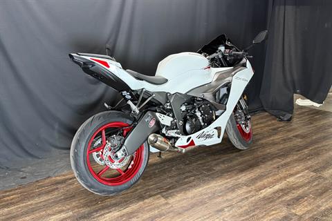 New 2025 Kawasaki Ninja ZX-6R ABS, De Pere WI | Specs, Price