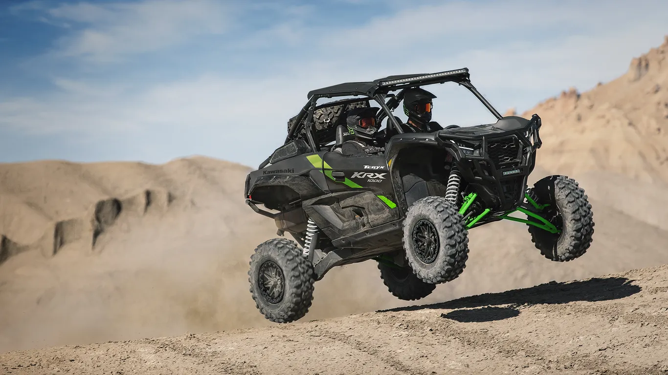 2013 Kawasaki NINJA® ZX™-6R ABS (ZX636FDF) Side Covers Motorcycles