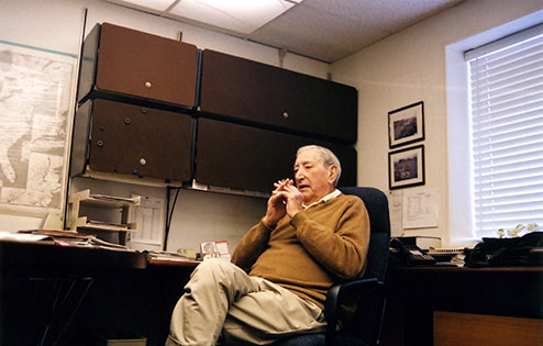 モダニカ（MODERNICA）」が蘇らせた、ゼニスのファイバーグラスチェア