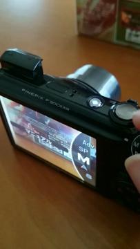 富士フイルム FinePix F300EXR [ブラック] レビュー評価・評判 - 価格.com