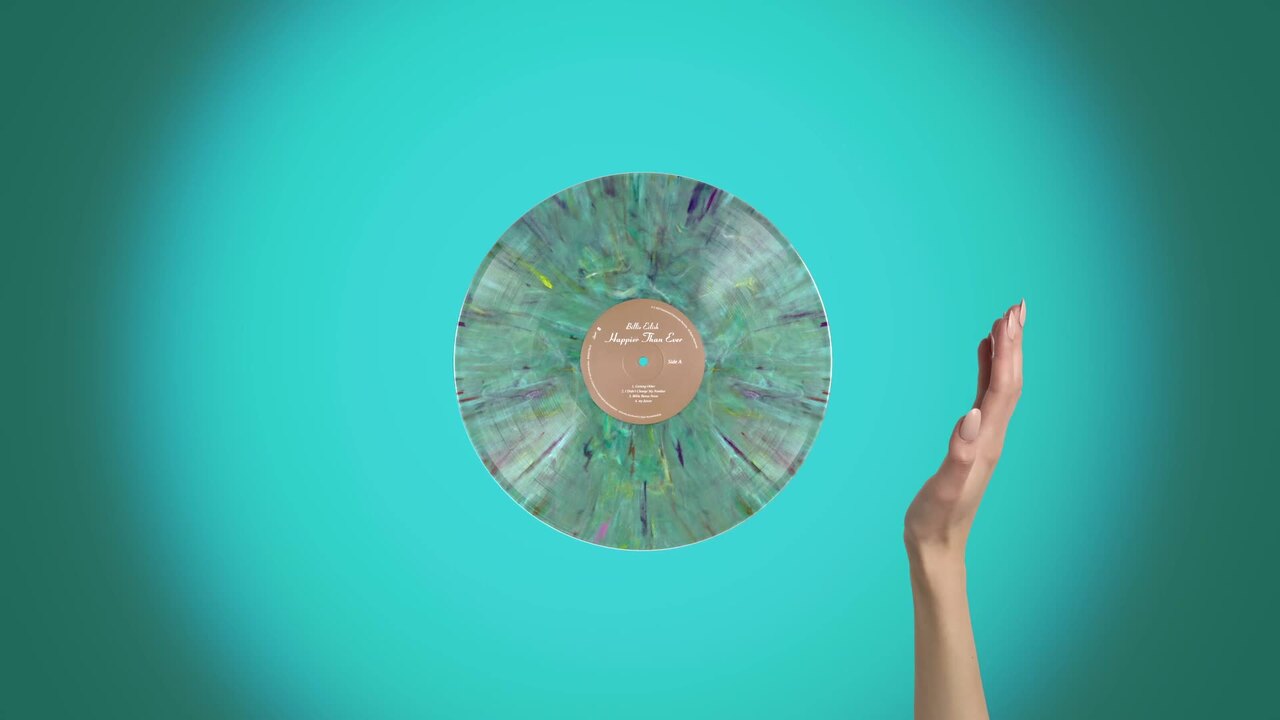 グッチの新しいネイルステッカーと、ビリー・アイリッシュのアナログ