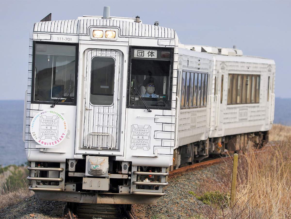 キハ110系「TOHOKU EMOTION」にヘッドマークの掲出開始｜鉄道ニュース