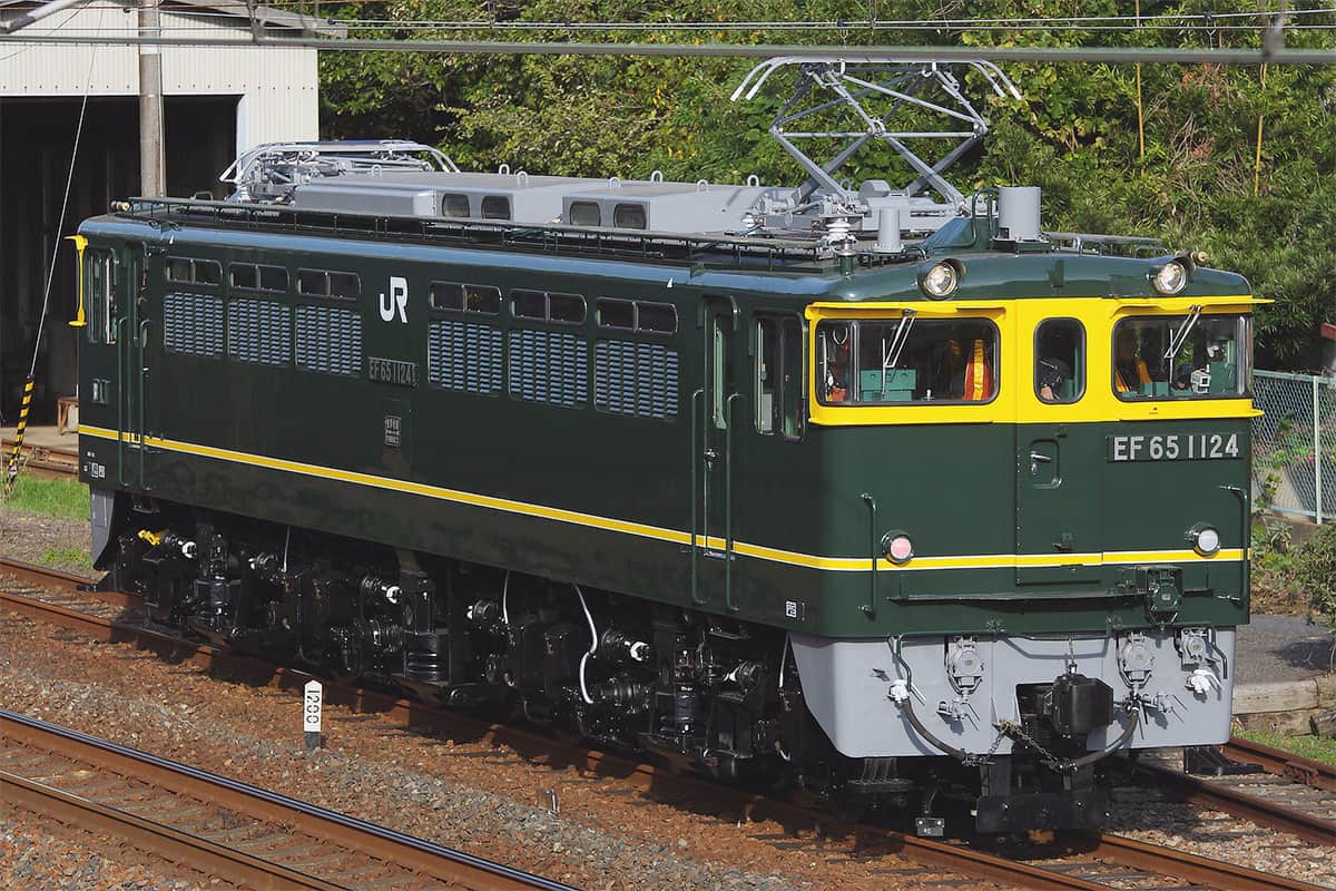 EF65 1124がトワイライト色に｜鉄道ニュース｜2015年11月13日掲載