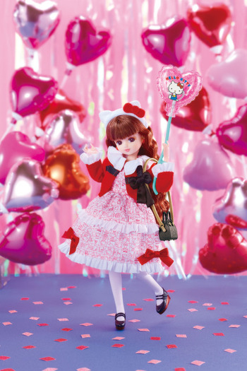 サンリオ」リカちゃんがハローキティ誕生50周年をお祝い♪ 特別仕様の