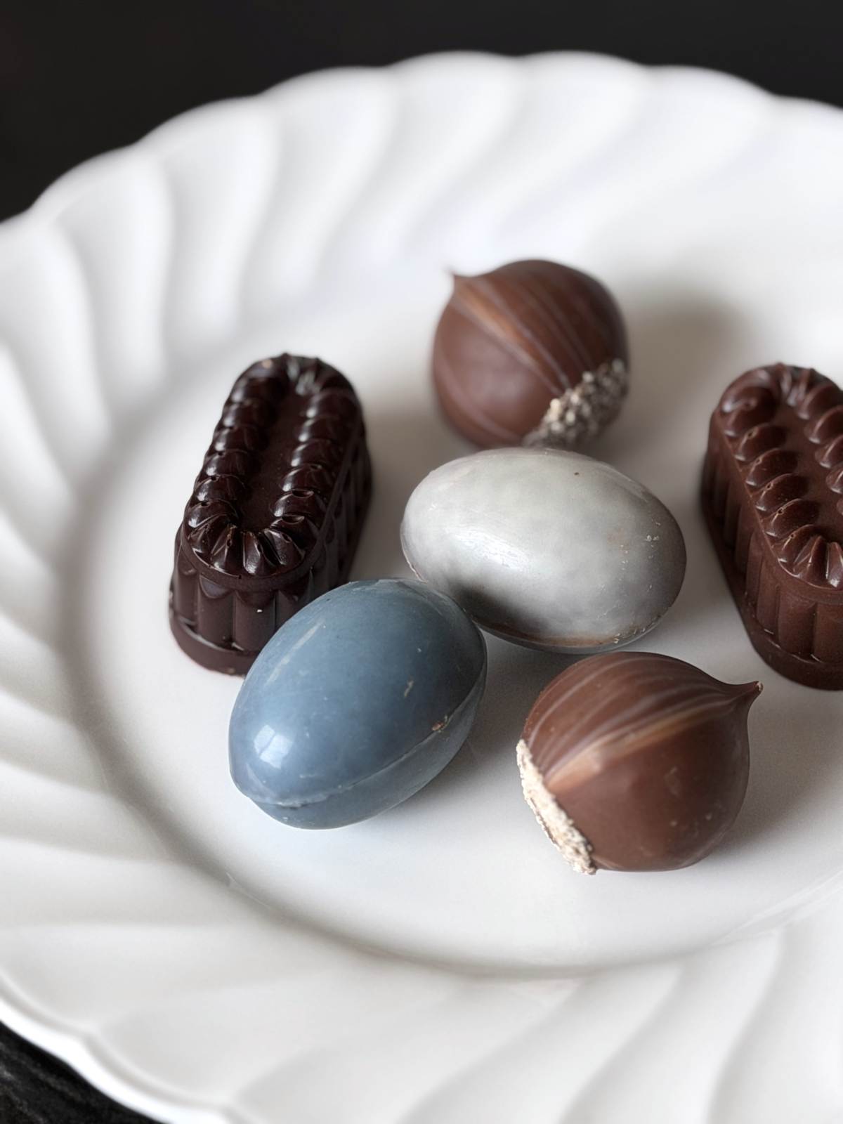 今、パリで最もその動向が注目されているパティシエ マキシム