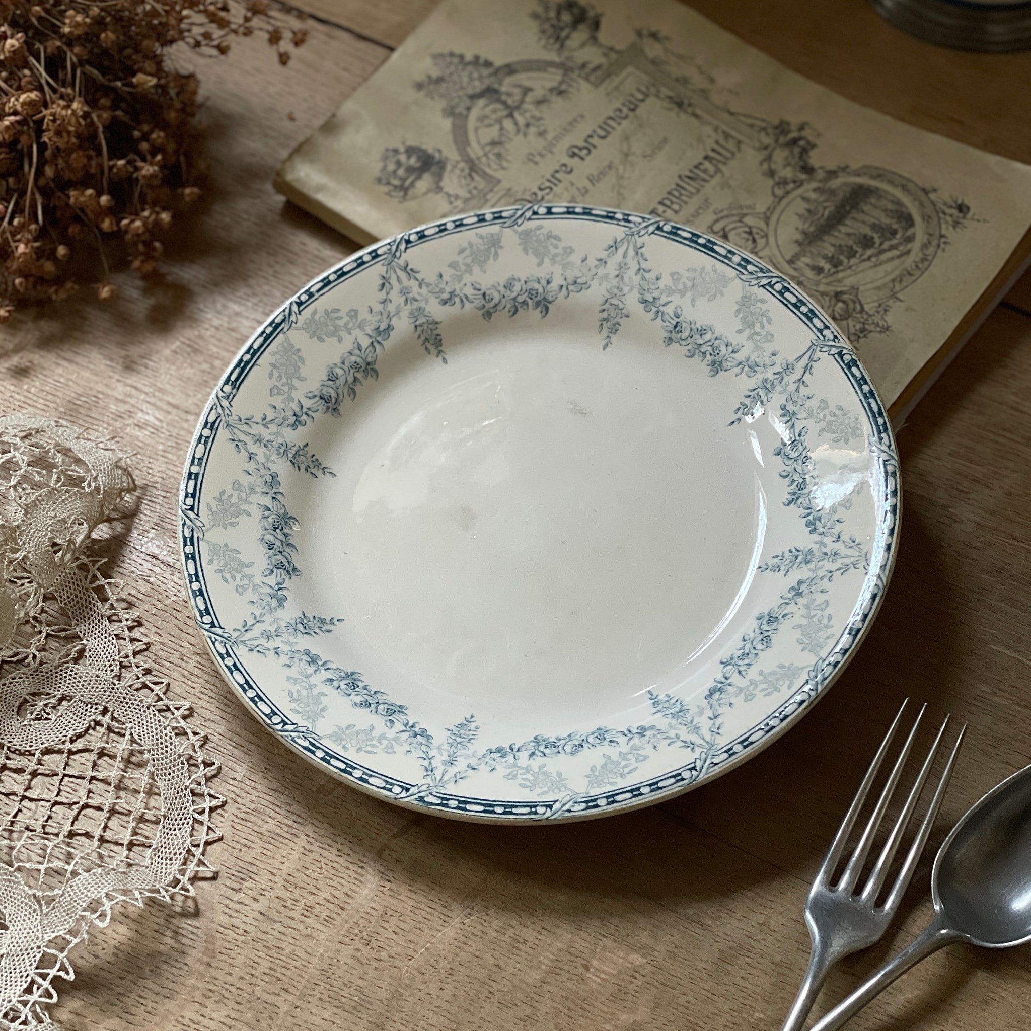 クレイユモントロー窯『MIGNON』（直径23cm） フランスアンティーク