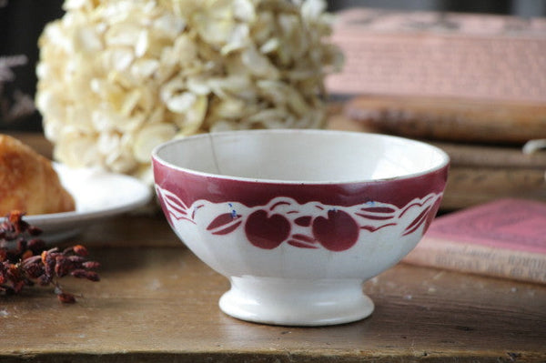 さくらんぼの絵柄が可愛いカフェオレボウル フランスアンティーク食器