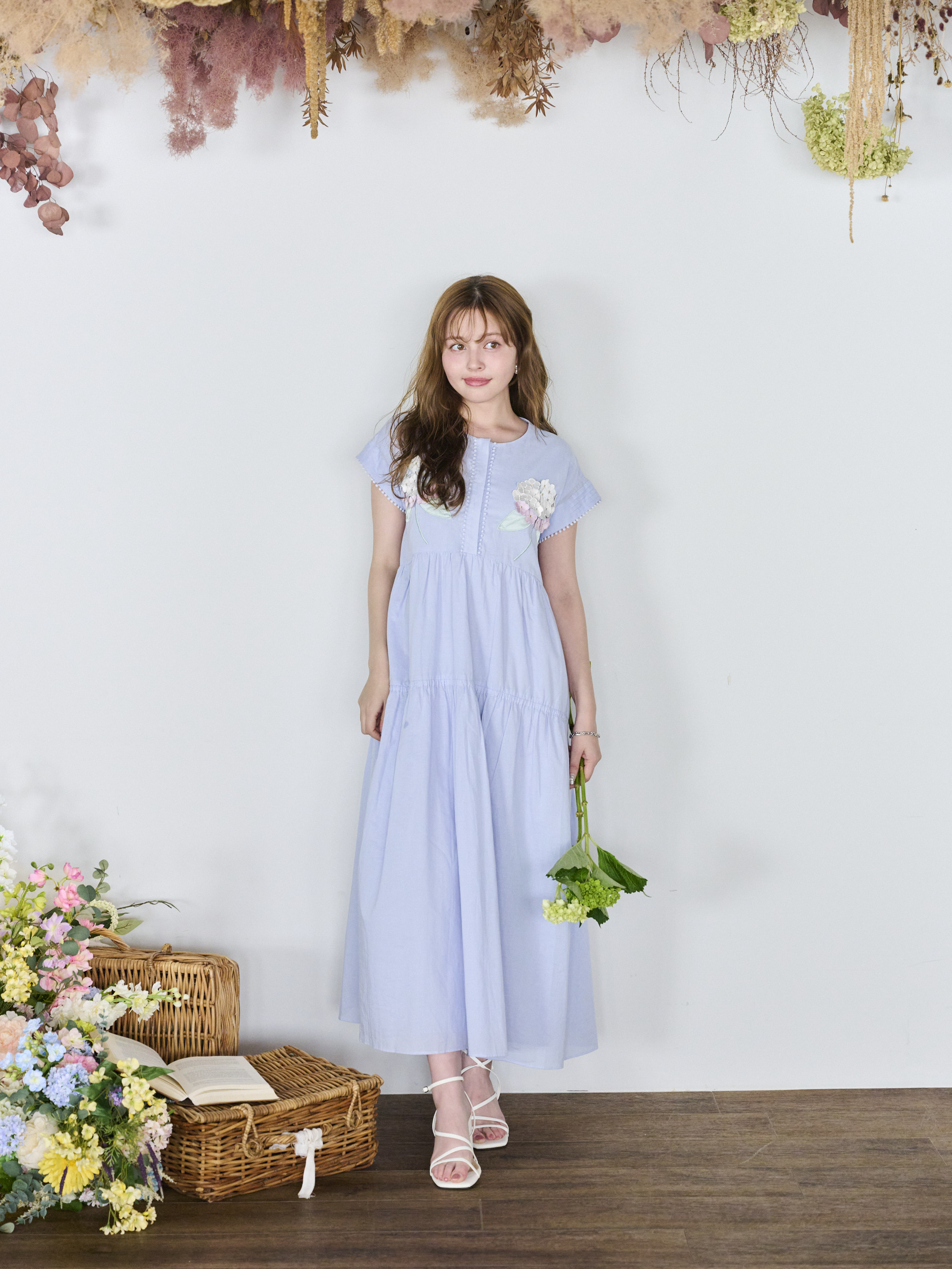 紫陽花刺繍ワンピース |【公式】Chestyオンラインショップ