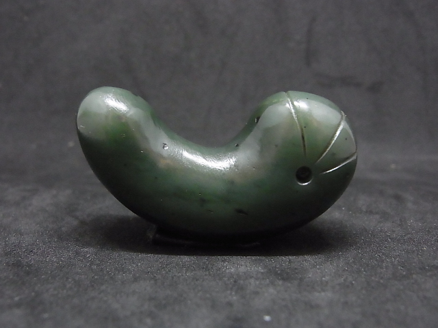 出雲石製勾玉 （碧玉） 古墳時代 - Chagamocraft (チャガモクラフト)