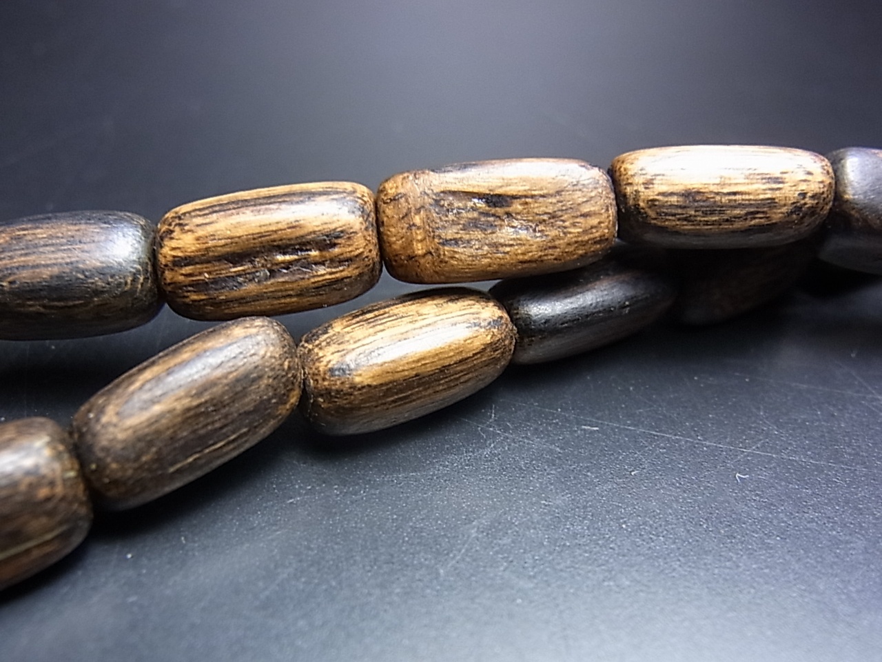 沈香木（タラカン・タニ沈香）の首飾り （約36g） - Chagamocraft