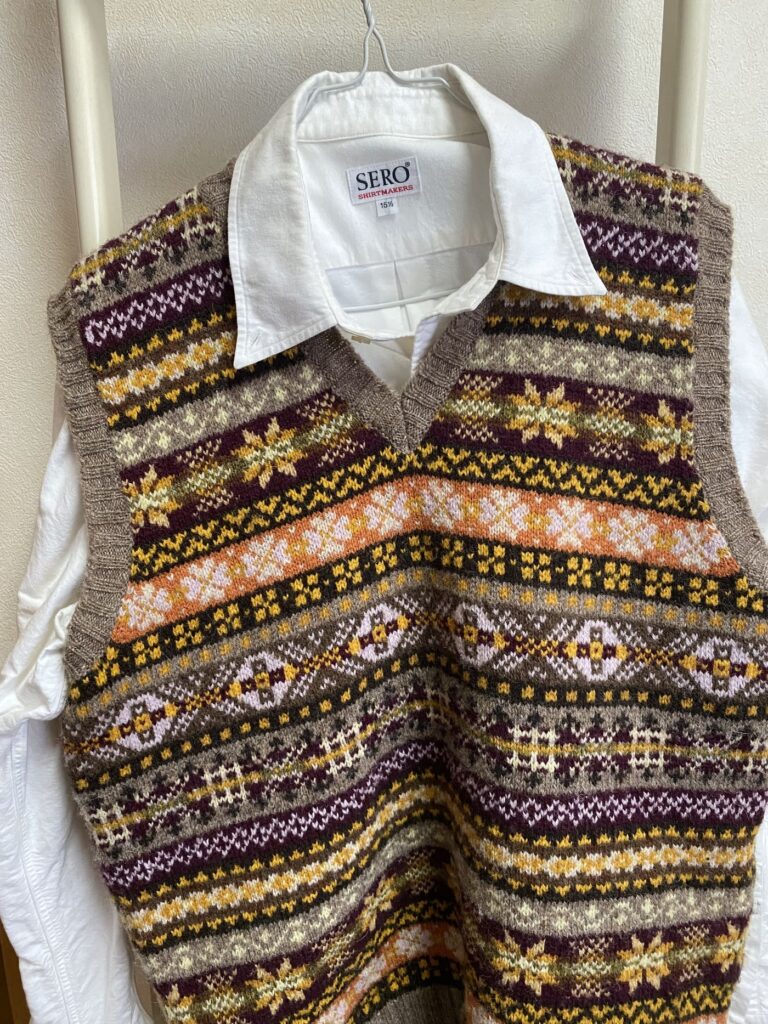 120年の歴史！ウィンザー公も愛したジャミーソンズのニットベスト