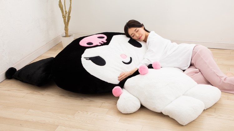 過去最大級の全長2メートル！サンリオキャラクターズ「超BIGふかふか