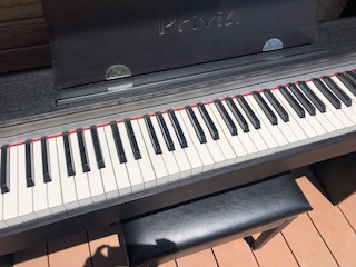 カシオ PX-730 デジタルピアノ：スリムなボディに秘めた、豊かな表現力