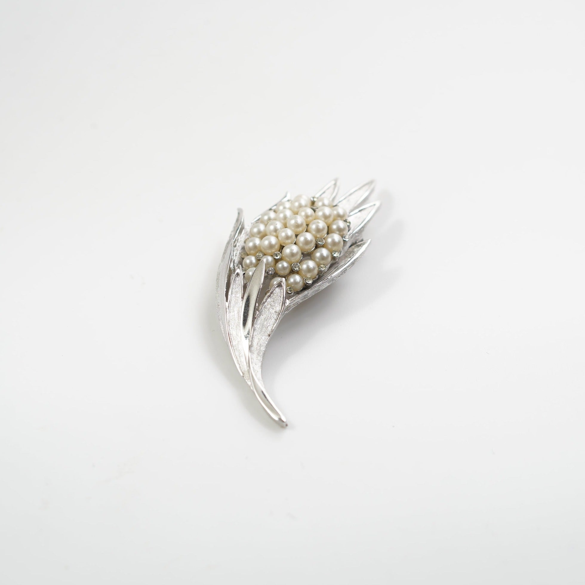 Trifari（トリファリ）ブローチ「Flower Pearl Brooch」／ヴィンテージ