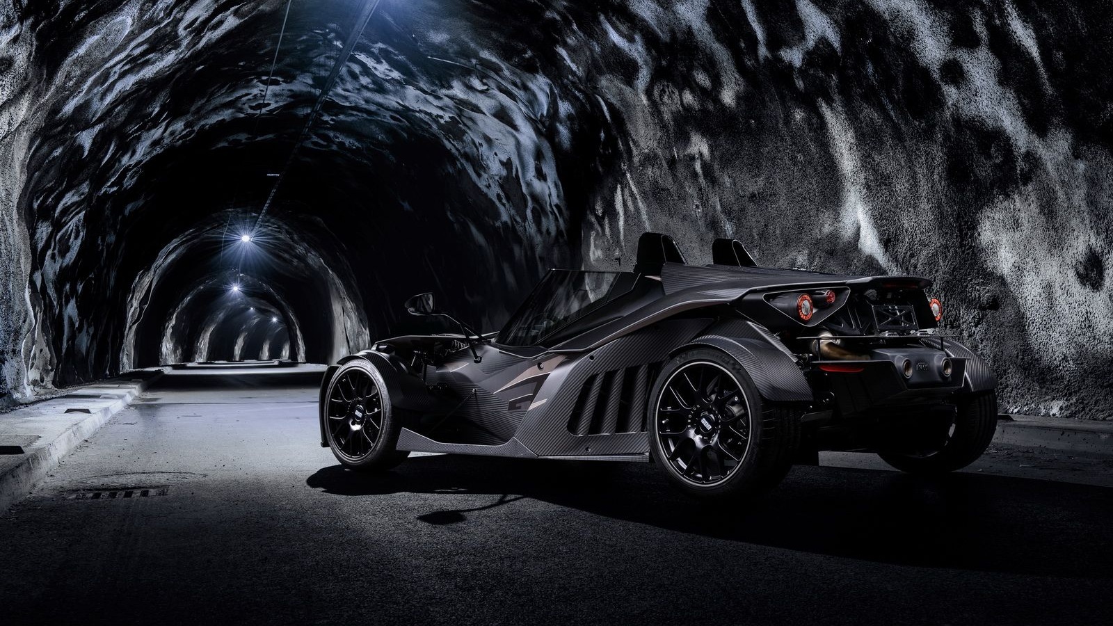 All-carbon fiber KTM X-Bow Black Edition arrives