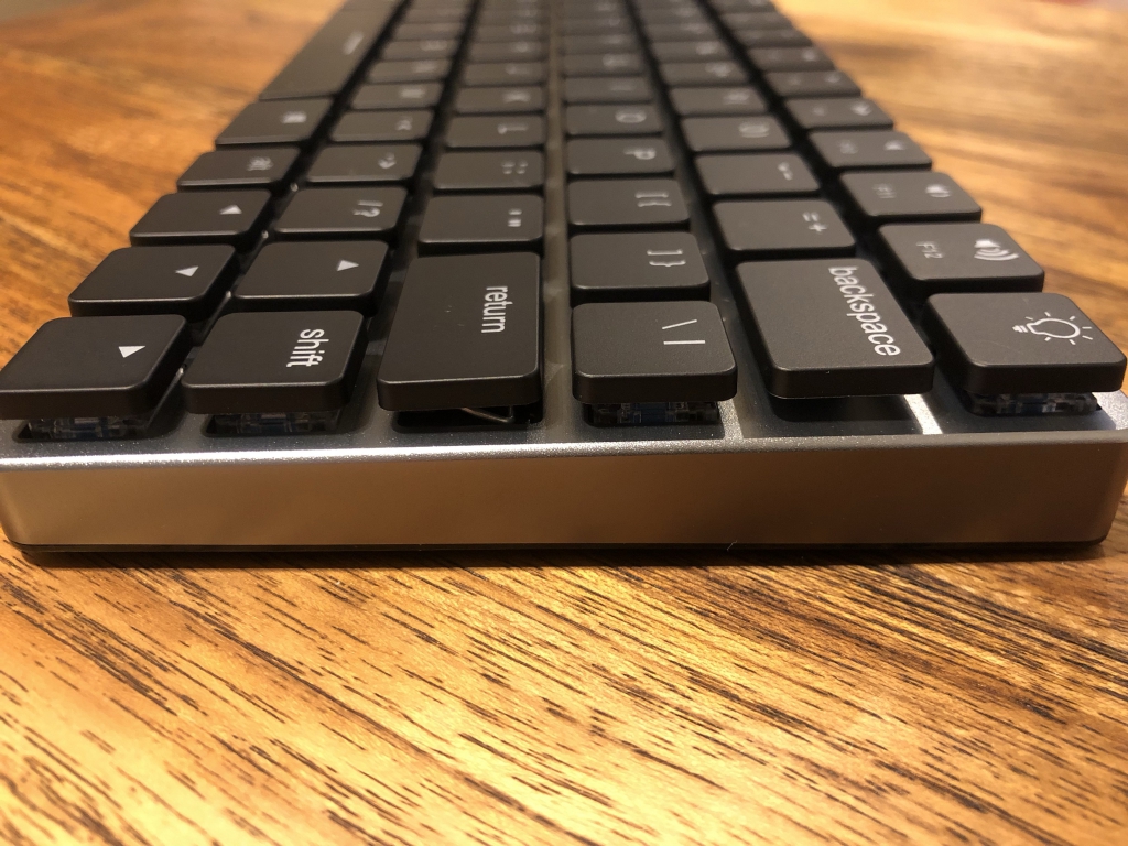 Vinpok Taptek (ワイヤレス対応のメカニカルキーボード) レビュー