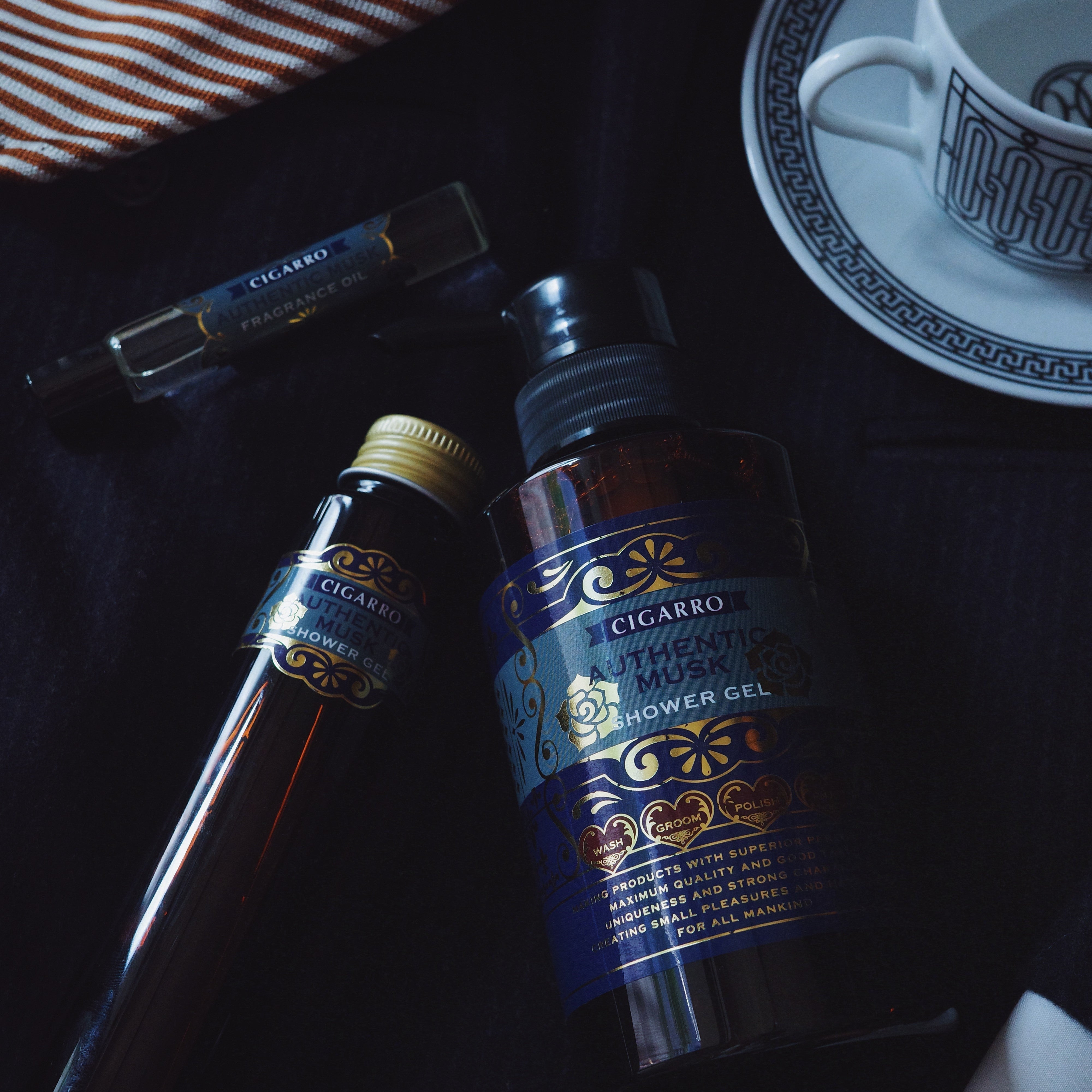 Gift Set】シャワージェル オーセンティックムスク｜シガーロ公式