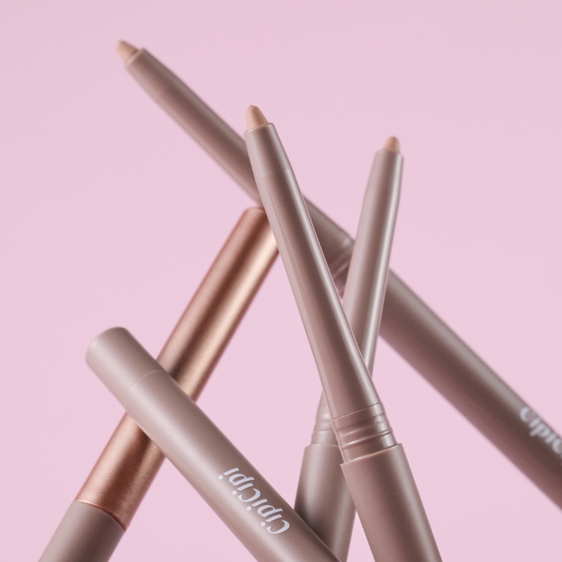 ウォンジョンヨ」コラボのうるみ涙袋ライナーと、 ⼈気のリキッド影