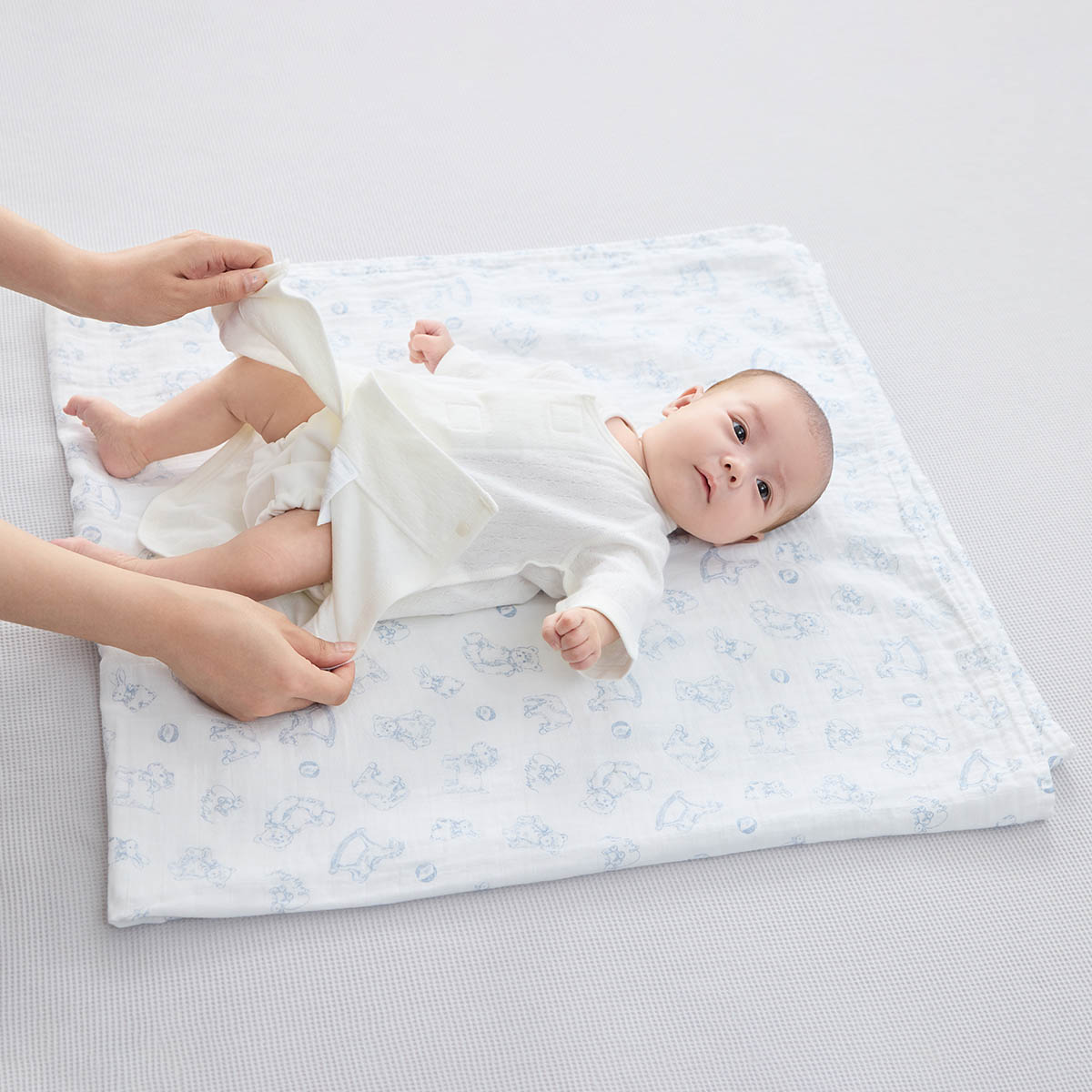 モスリンガーゼケット（toys）【新生児】 | コンビミニ公式ストア